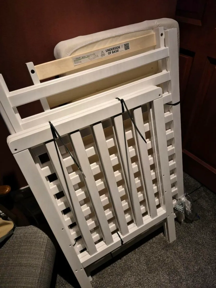 OBABY Bantam Space Saver Cot - Image 3