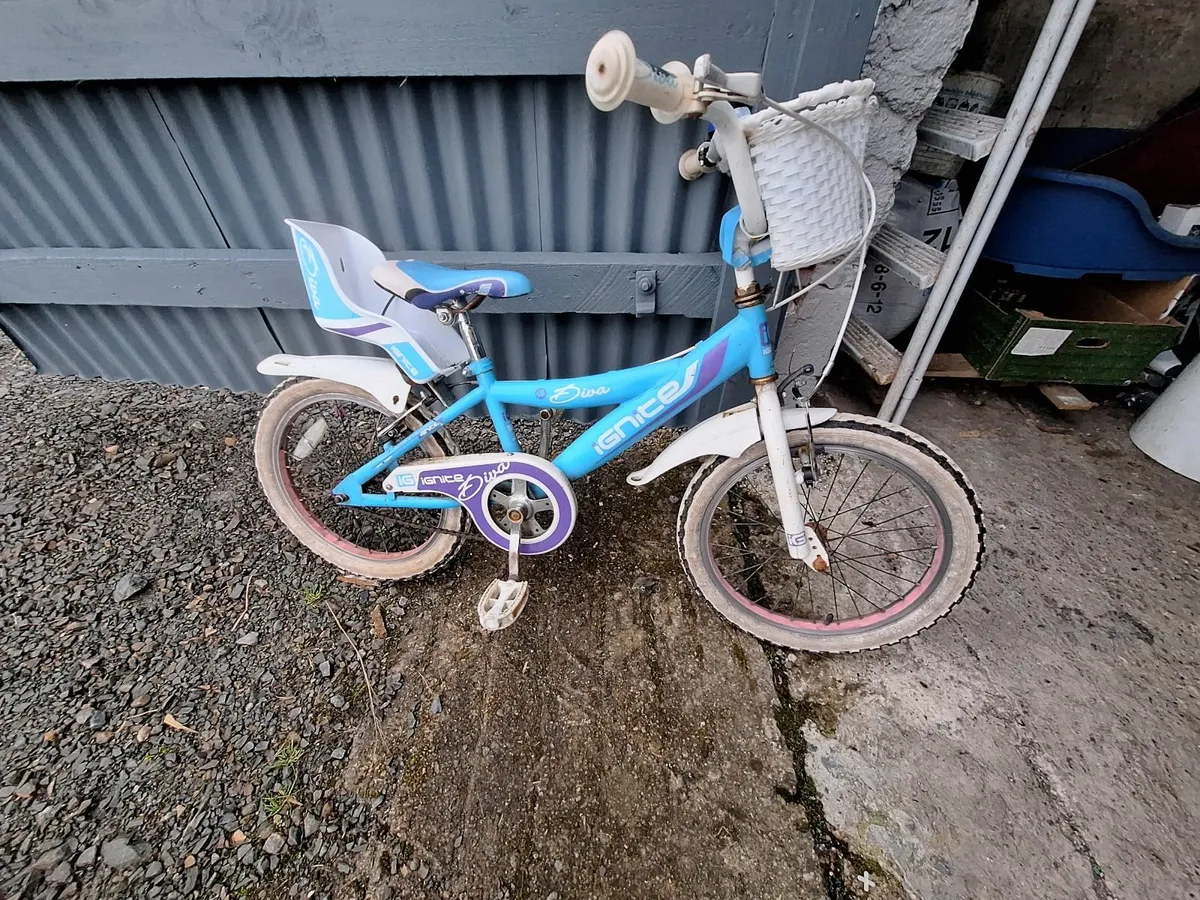 Children's bikes x2 - Image 1