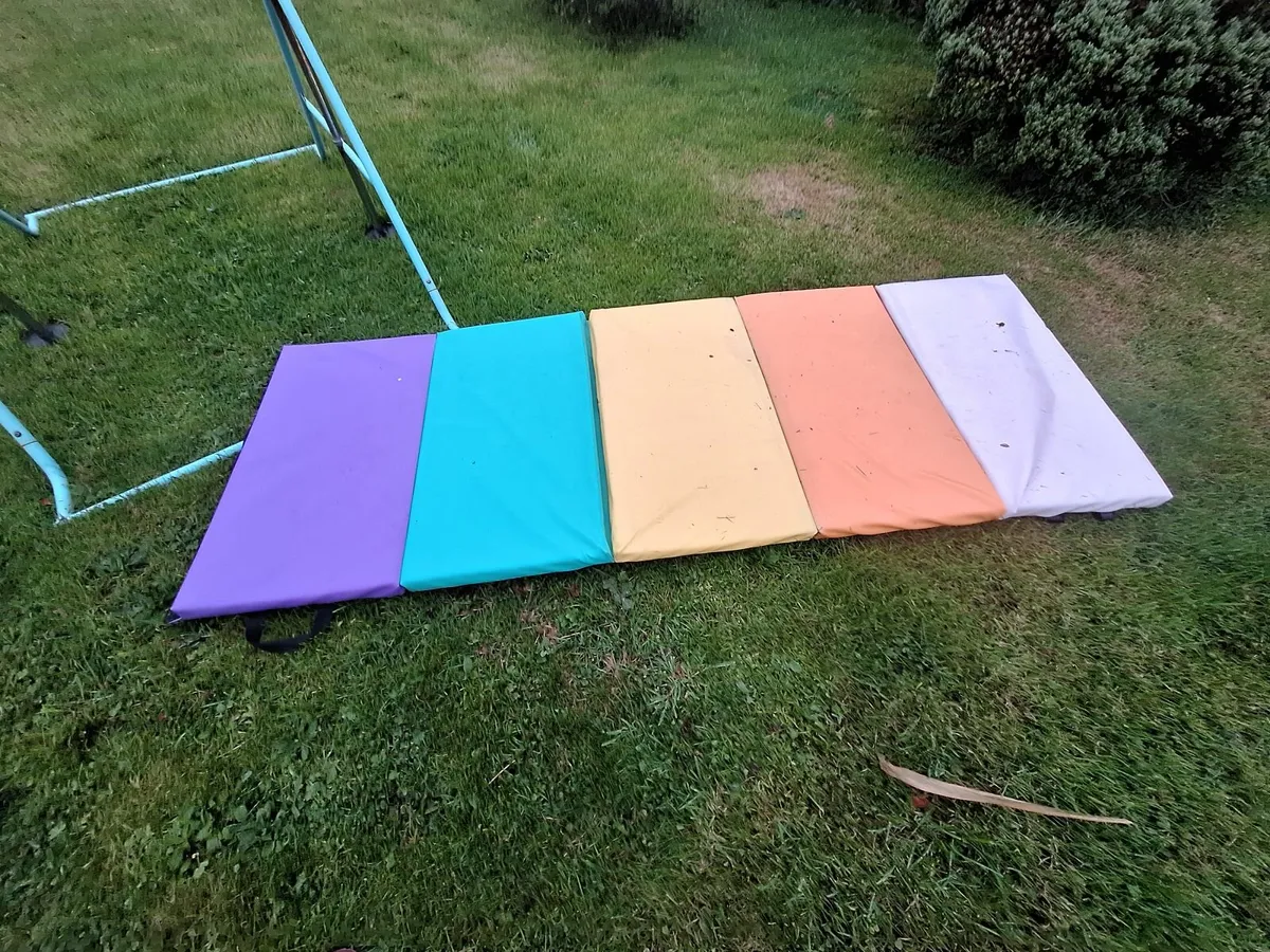Gymnastics mat and bar - Image 1