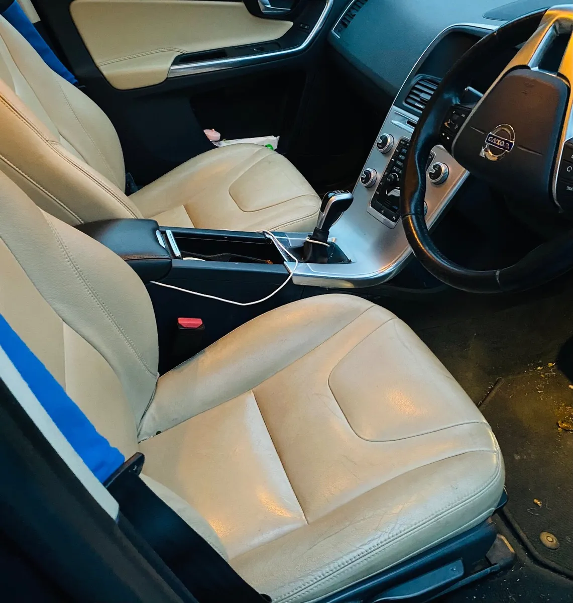 Volvo XC60 2017 - Image 2