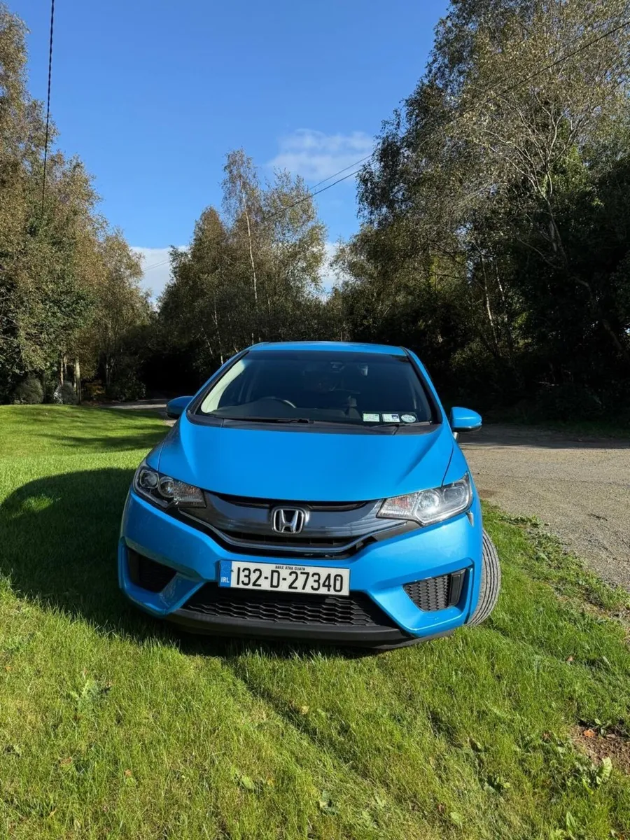 Honda Fit 2013 - Image 2