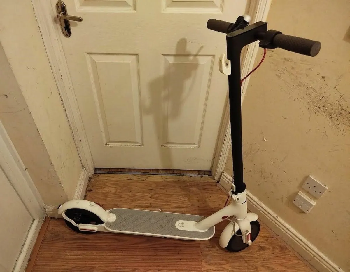 Xiaomi M365 E Scooter - Image 1