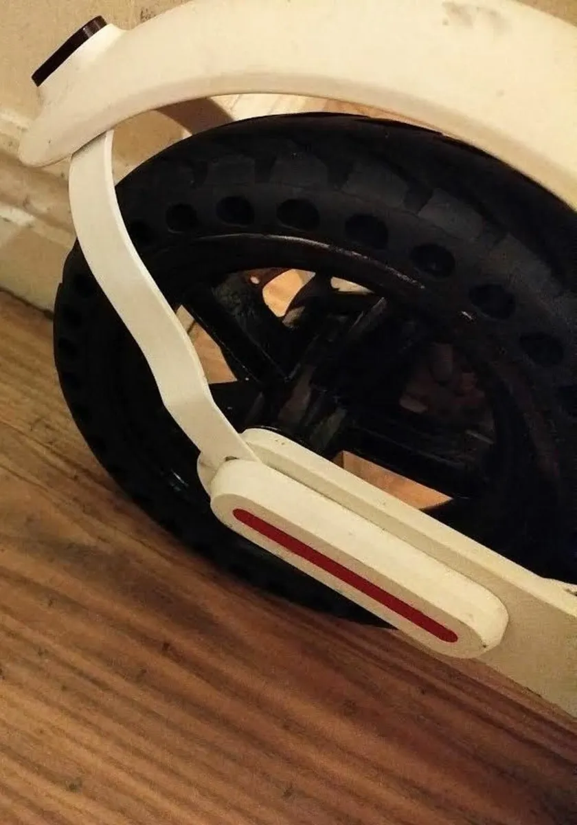 Xiaomi M365 E Scooter - Image 3