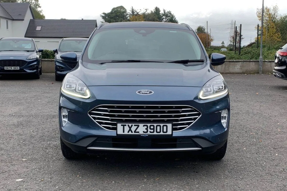 Ford Kuga 1.5t 150PS Titanium Edition in Chrome B - Image 4
