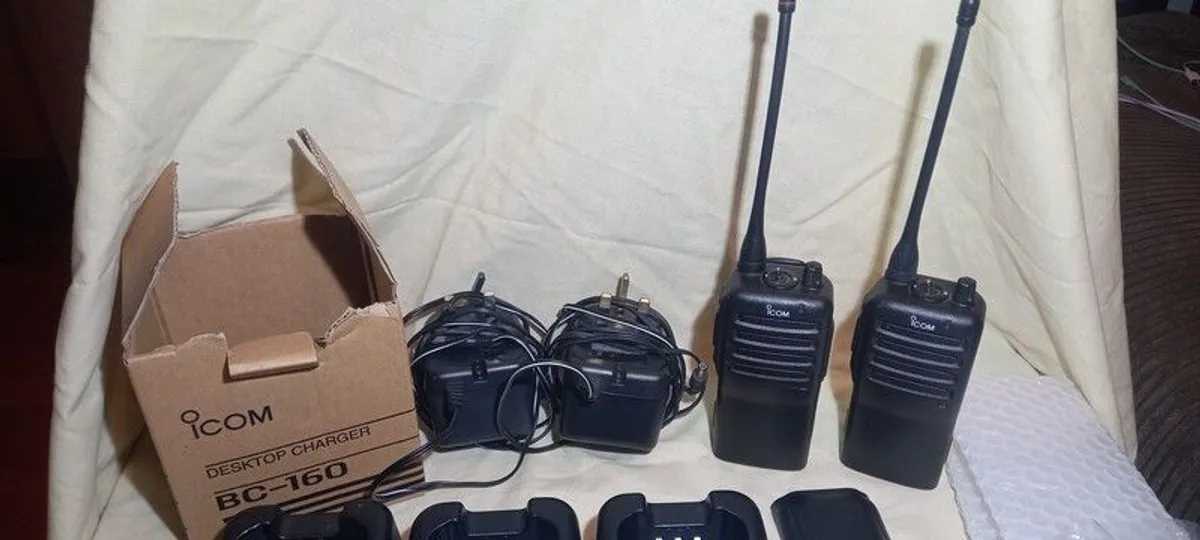 i-com walkie talkies - Image 4