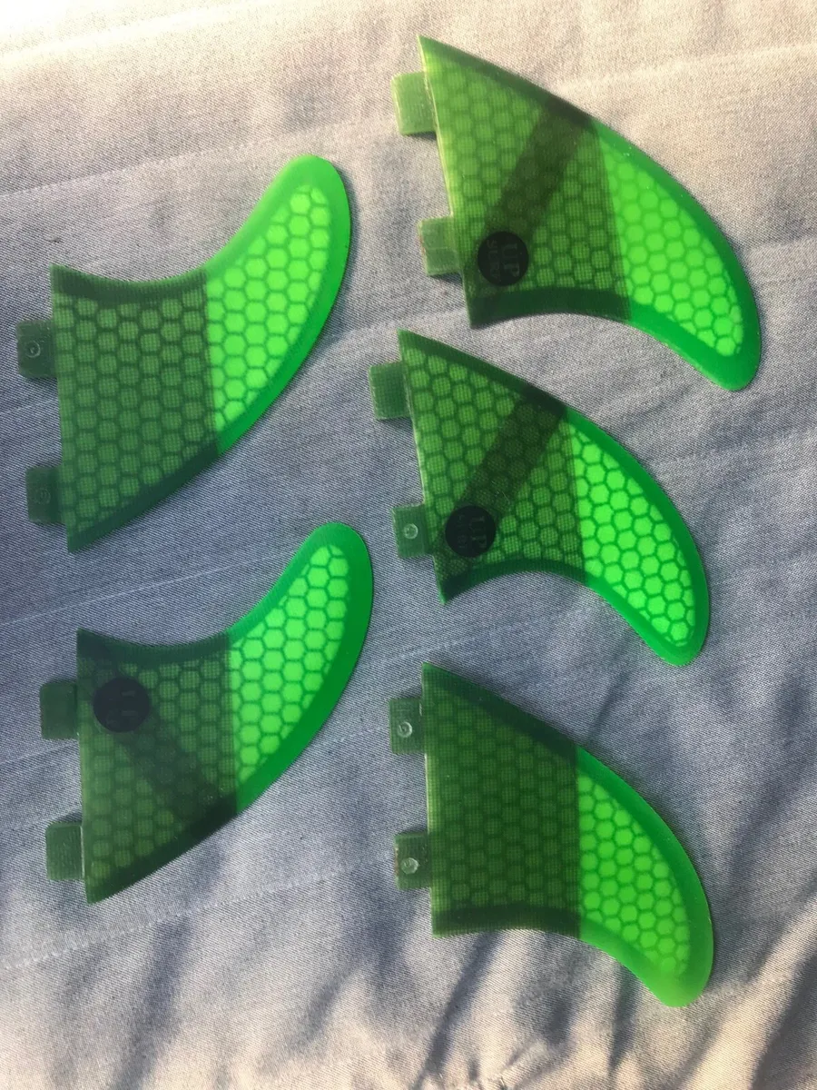 FCS1 - KS2.1 fins  5 fin set. Surfing