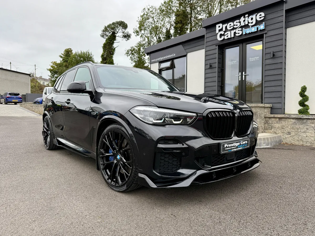 221 BMW X5 45E M SPORT,PAN ROOF,BODY KIT,JET BLACK - Image 3