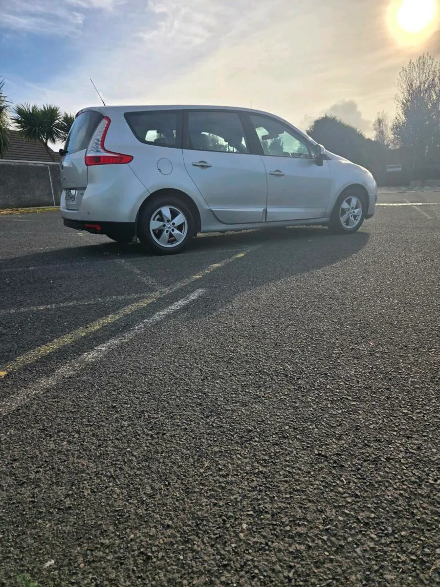 Renault Scenic - Image 1