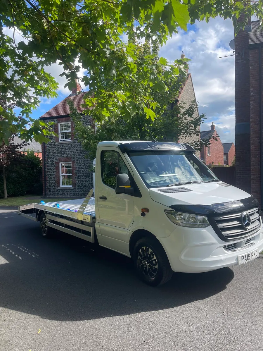 Brand new 2019 Mercedes recovery truck - Image 1