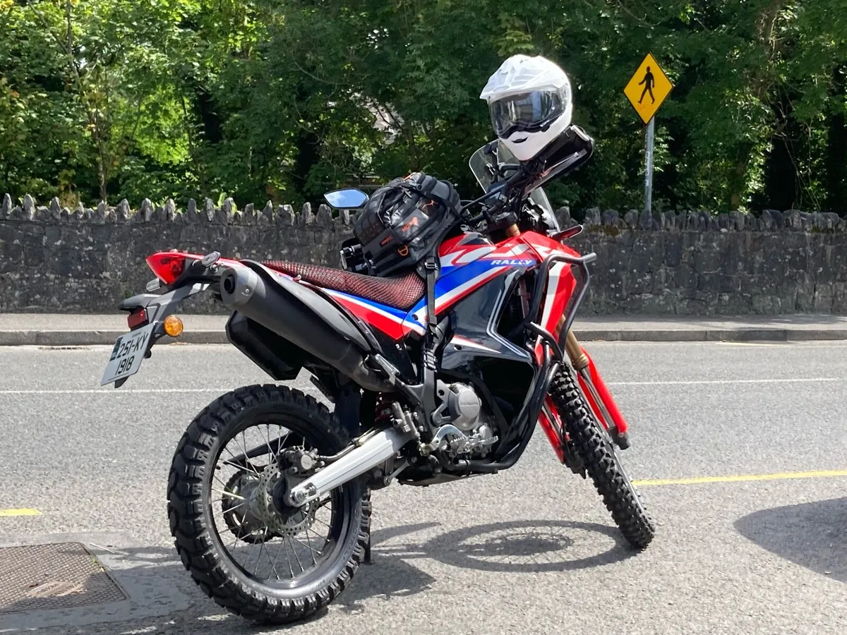 Motorcycle - Image 4