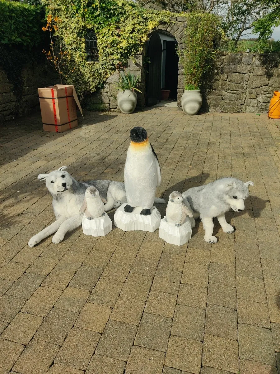 Decorative Christmas Figures - Image 2