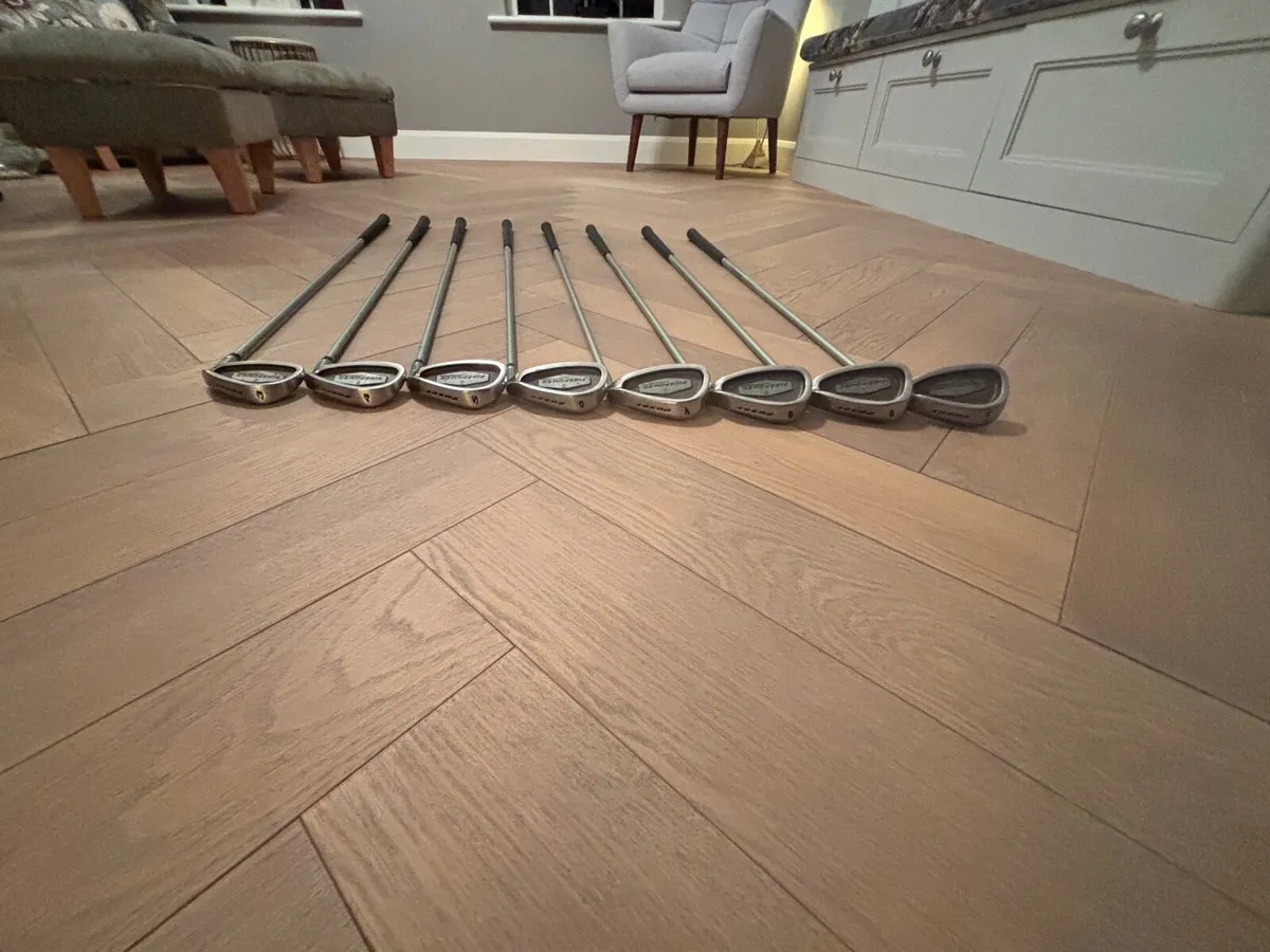 Golf irons - Image 1