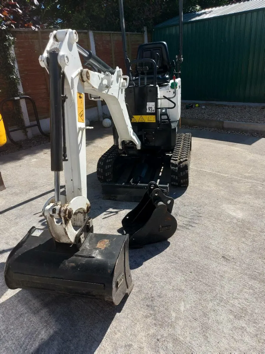BOBCAT E08 1TONNE Mini Digger 2018 - Image 1