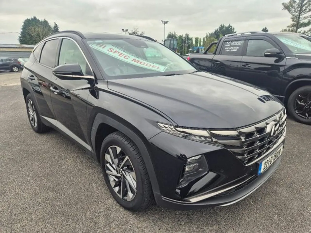 Hyundai Tucson Executive Plus 1.6CRDI Diesel 5DR - Image 1