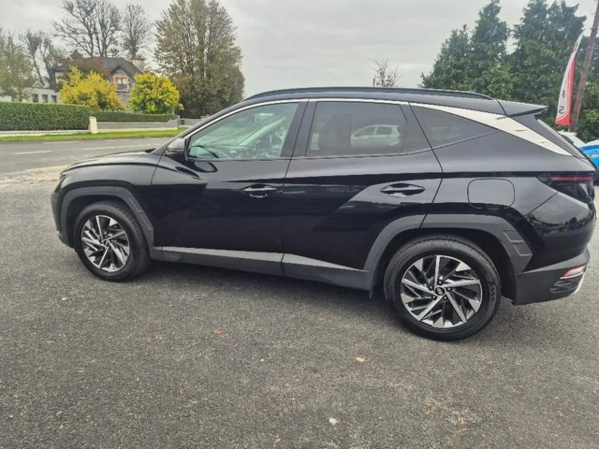 Hyundai Tucson Executive Plus 1.6CRDI Diesel 5DR - Image 4