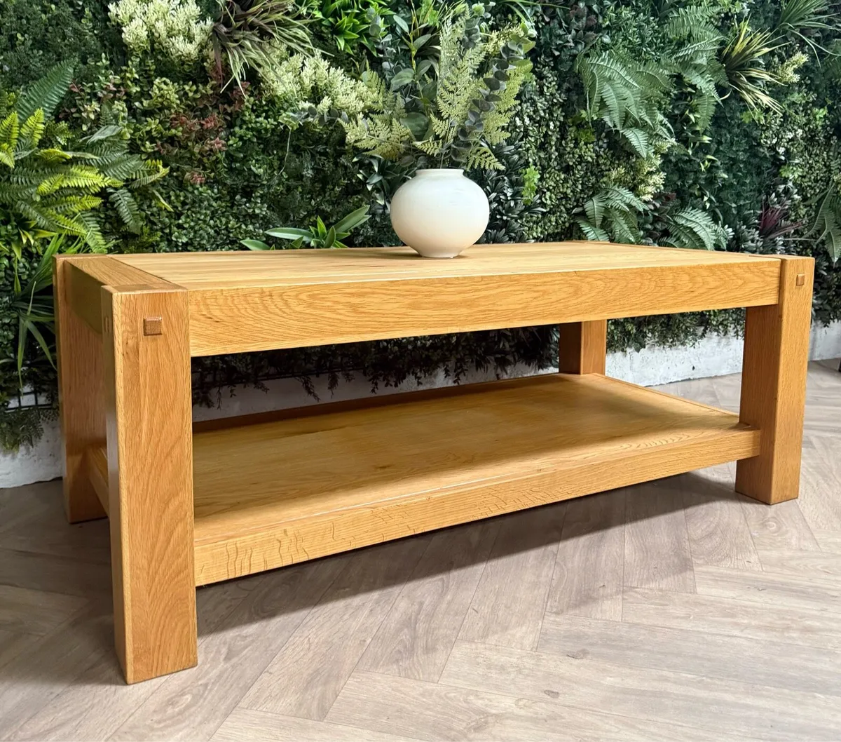 Large oak coffee table - Image 1