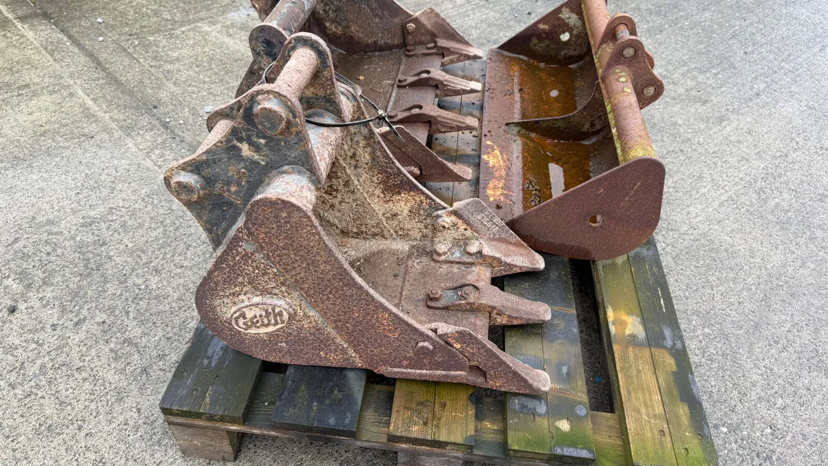 Mini Digger buckets - Image 3