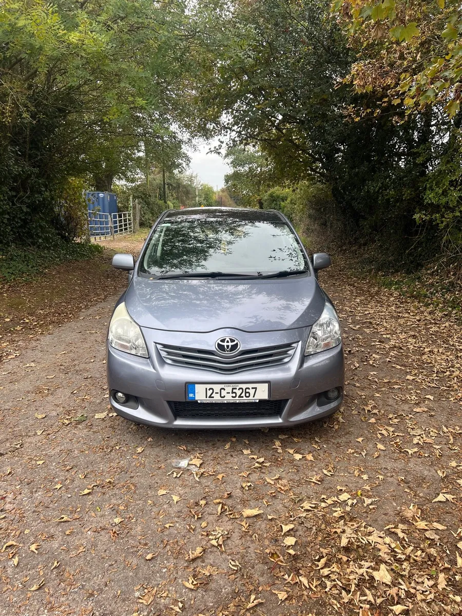 Toyota verso 2012 2.0d4d - Image 1