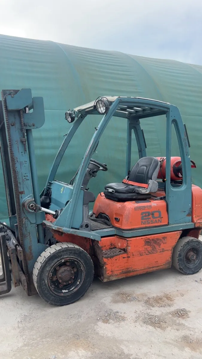 Nissan Gas 2.0Ton Forklift - Image 3
