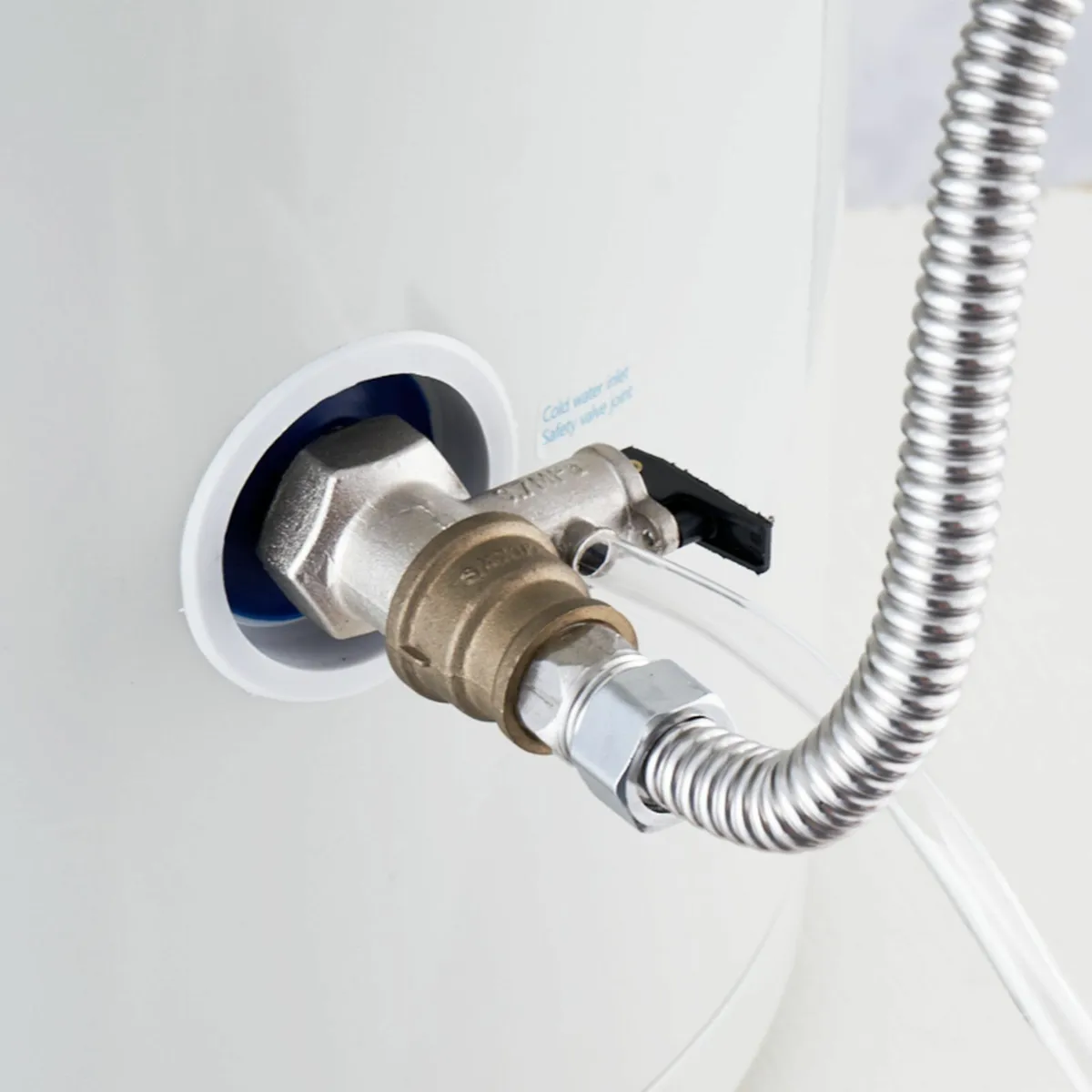 Instant Hot Electric Water Heater 18Gal Tank 1.6Kw - Image 2