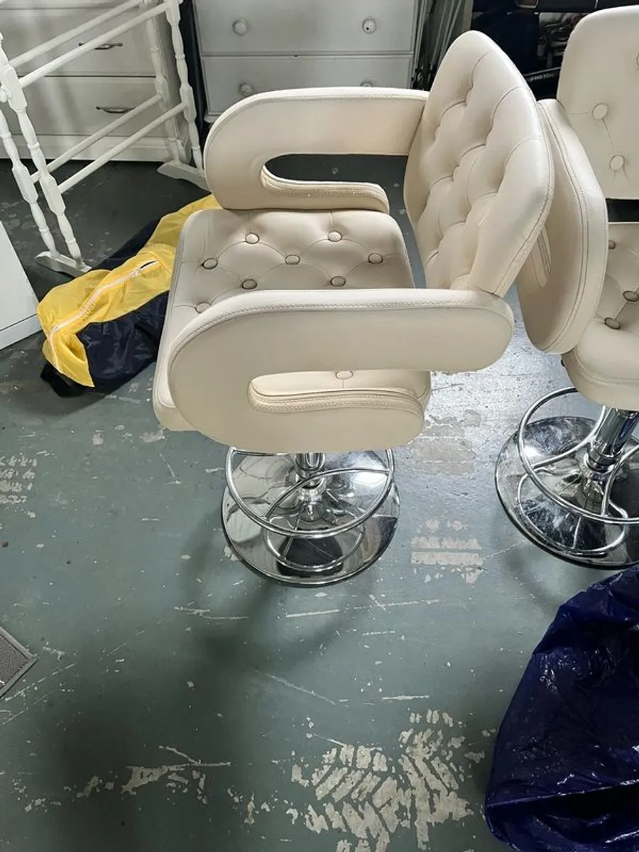 High Stools - Image 1