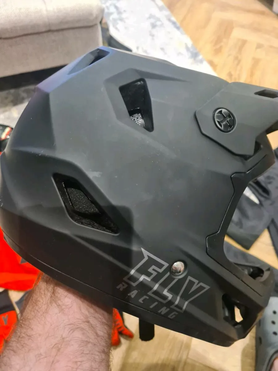 Bmx Helmet & safety wear - Image 4