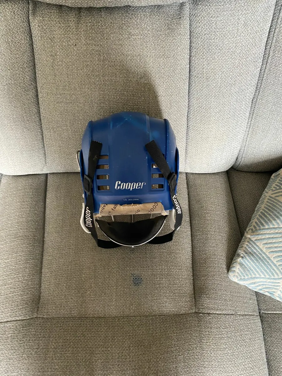 Hurling helmet - Image 2