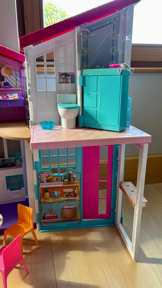 Barbie Malibu House and Jewellery Kit - Image 2