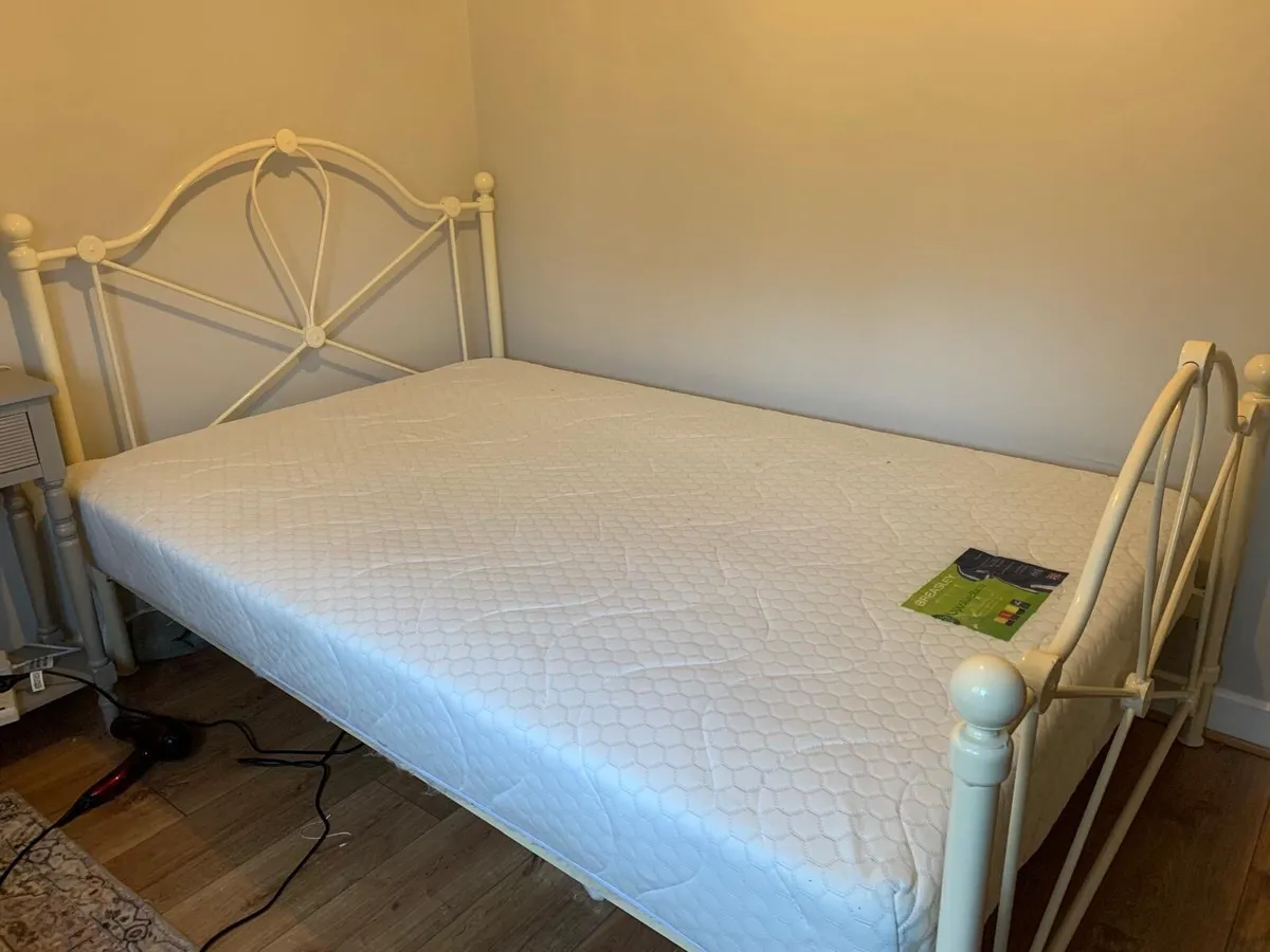 Small double bed (4ft) with mattress - Image 1