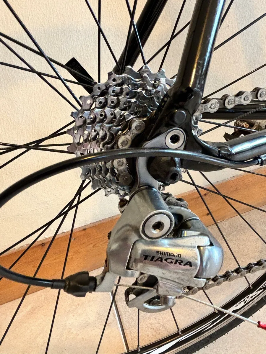 Specialized Allez road bike - Image 2