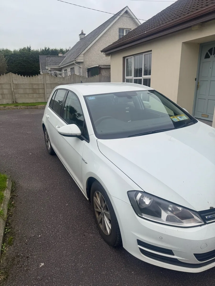 152 Volkswagen Golf - Image 1