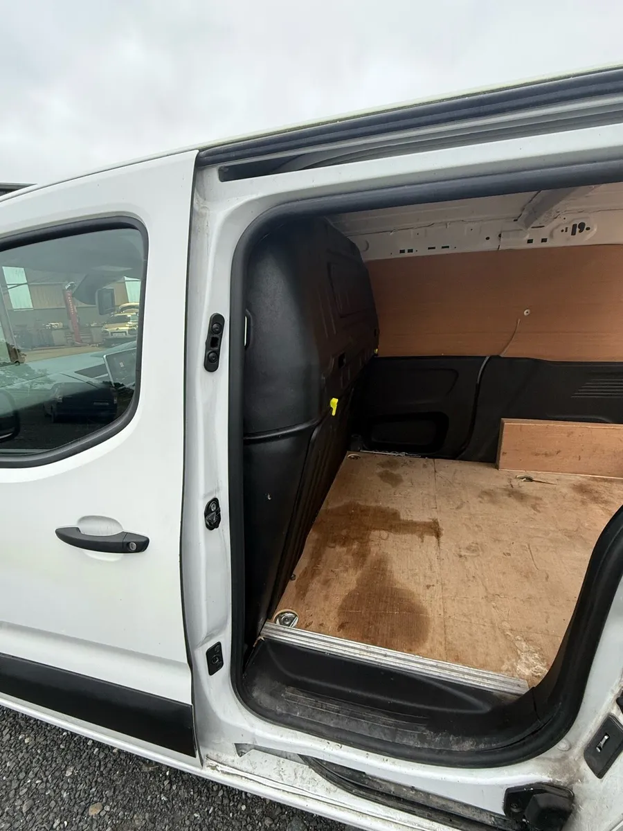 Peugeot Partner professional plus - Image 3
