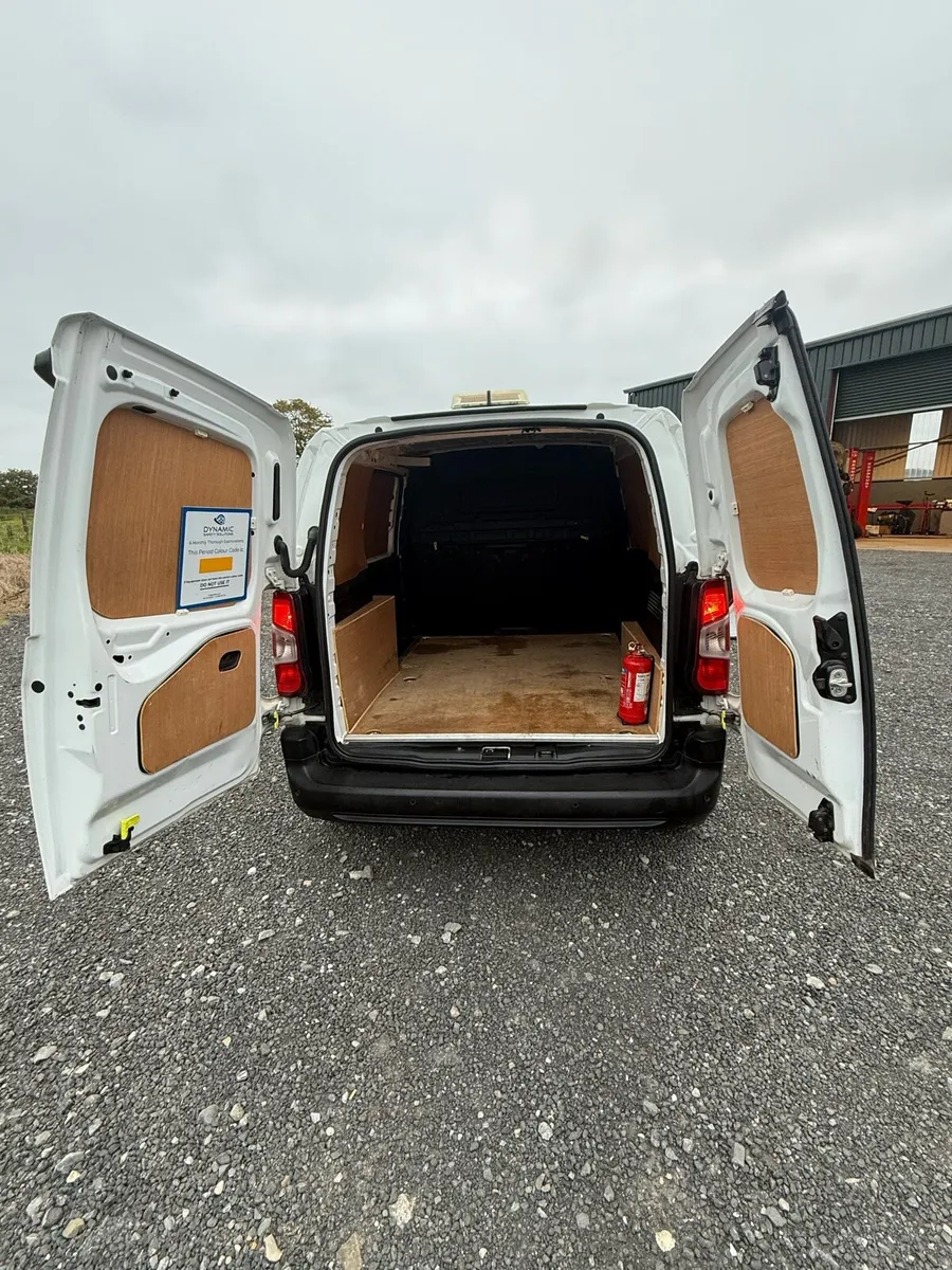 Peugeot Partner professional plus - Image 4