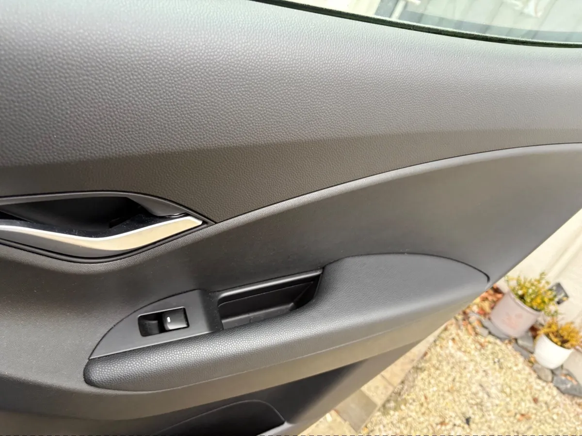 2015 Hyundai ix20  1,6 AUTOMATIC DELUXE - Image 3