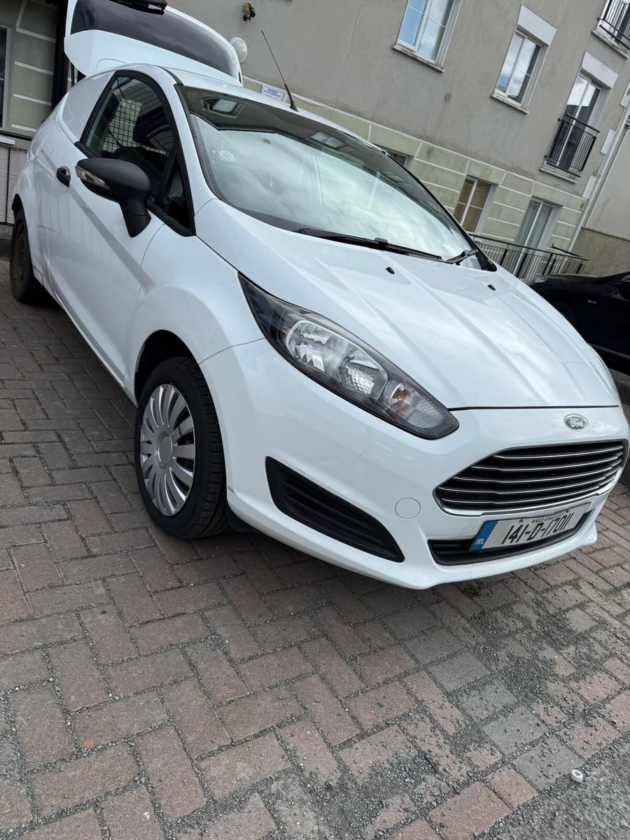 Ford fiesta van - Image 1