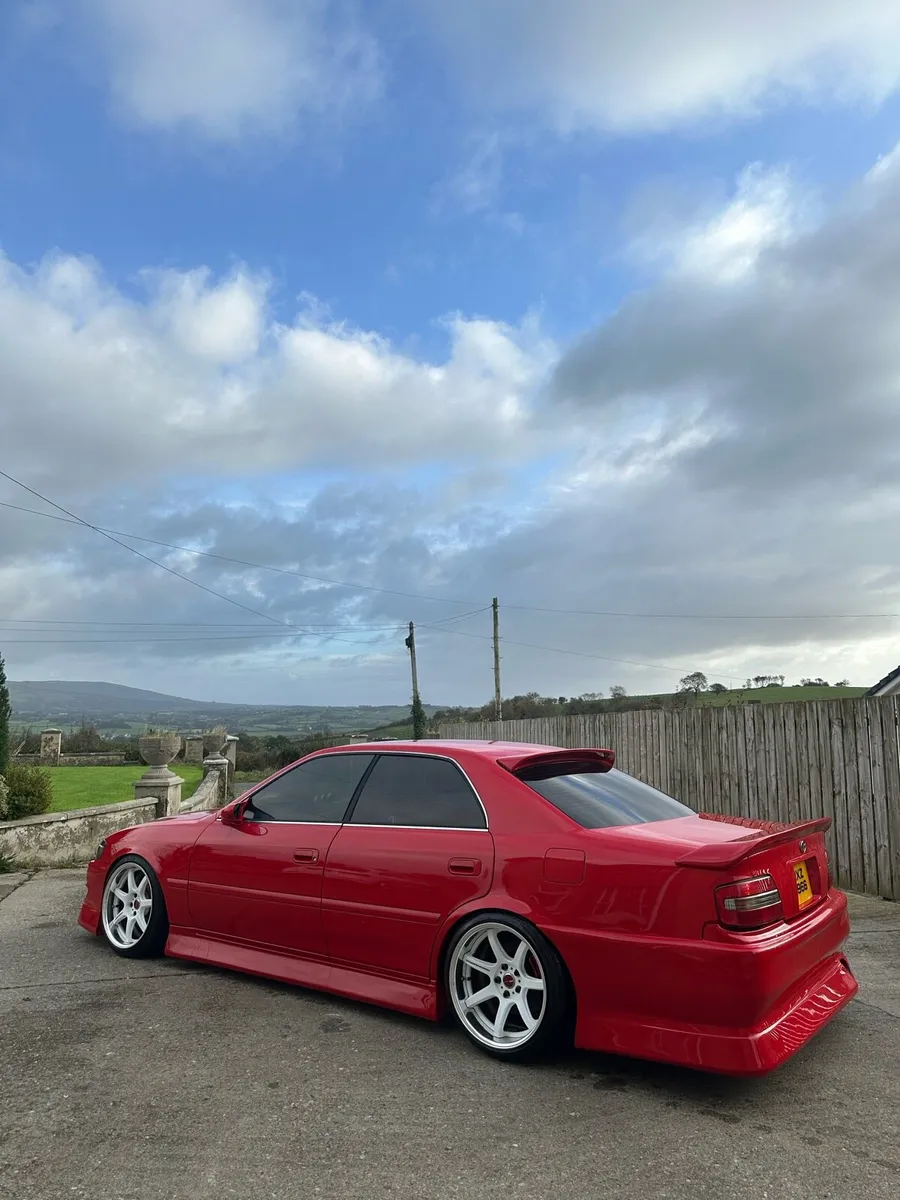Toyota chaser Jzx100 Ferrari red - Image 3