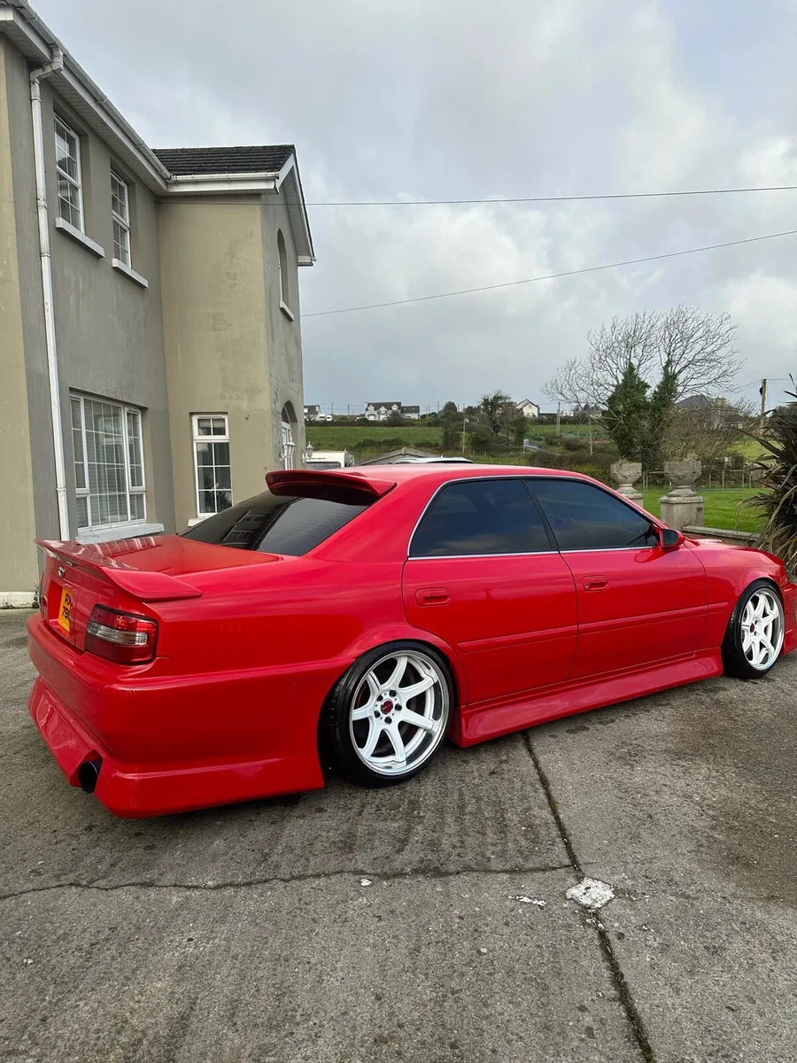 Toyota chaser Jzx100 Ferrari red - Image 4
