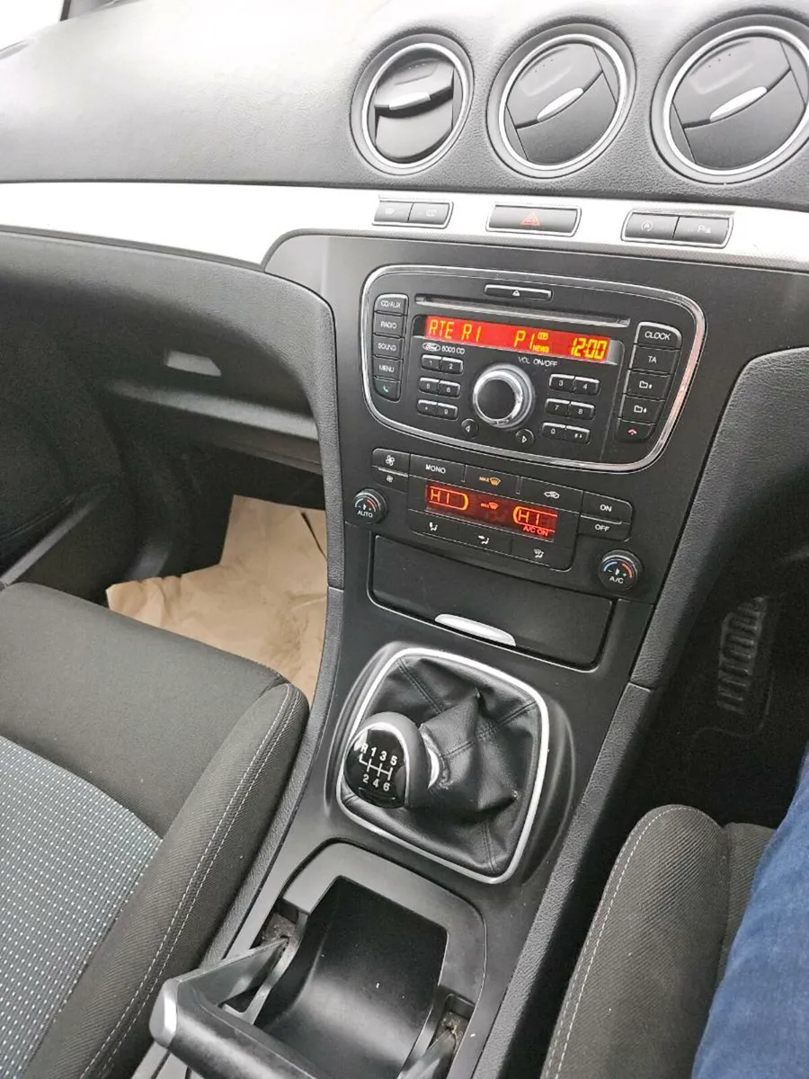 Car - Image 4