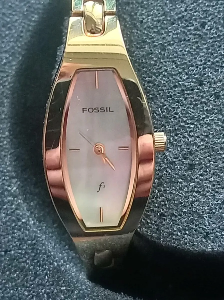 Ladies watch Fossil bracelet type. - Image 1