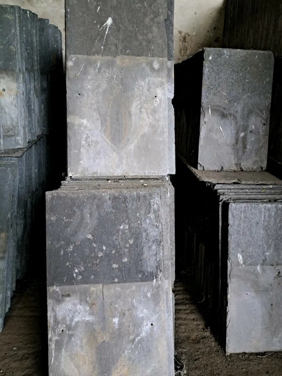 1650 qty 24x12 Reclaimed Bangor Blue Slates - Image 2