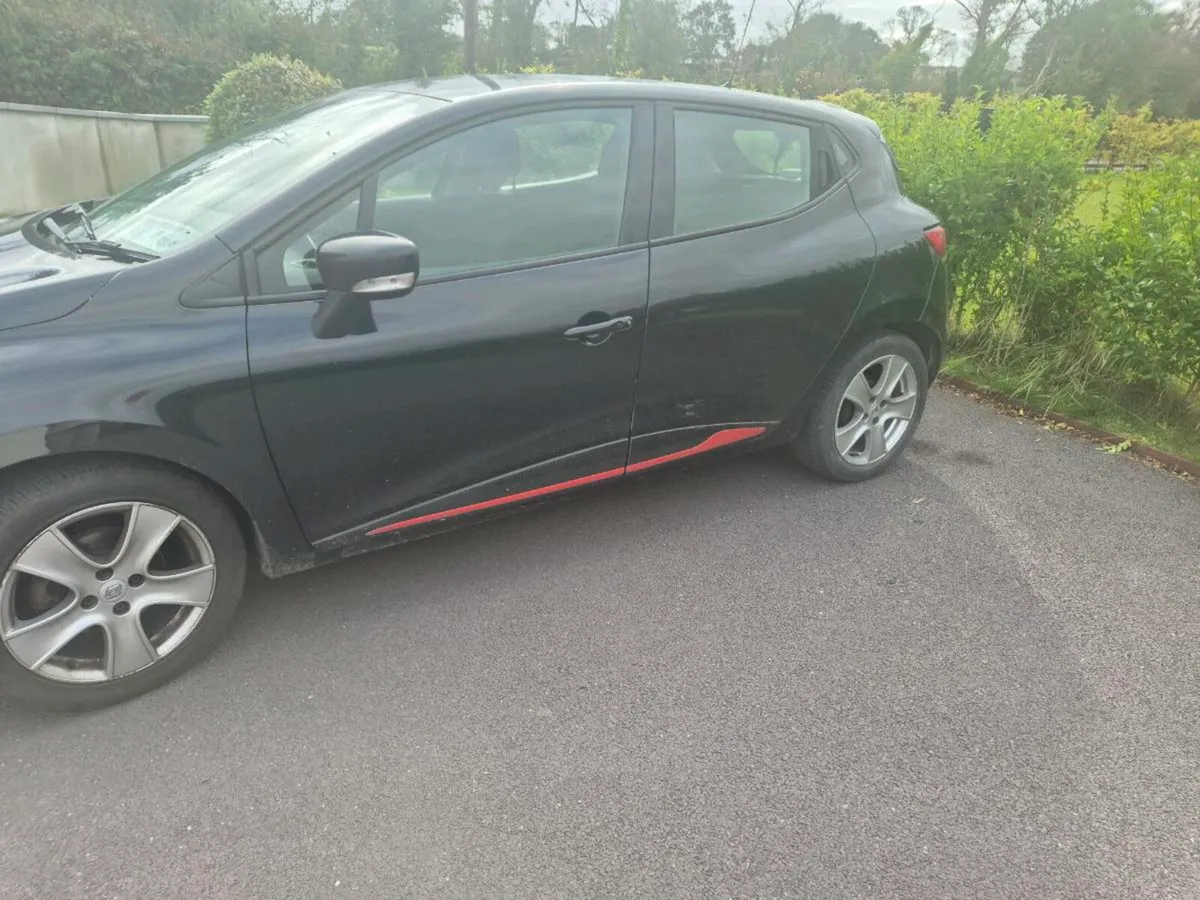 Renault Clio - Image 2