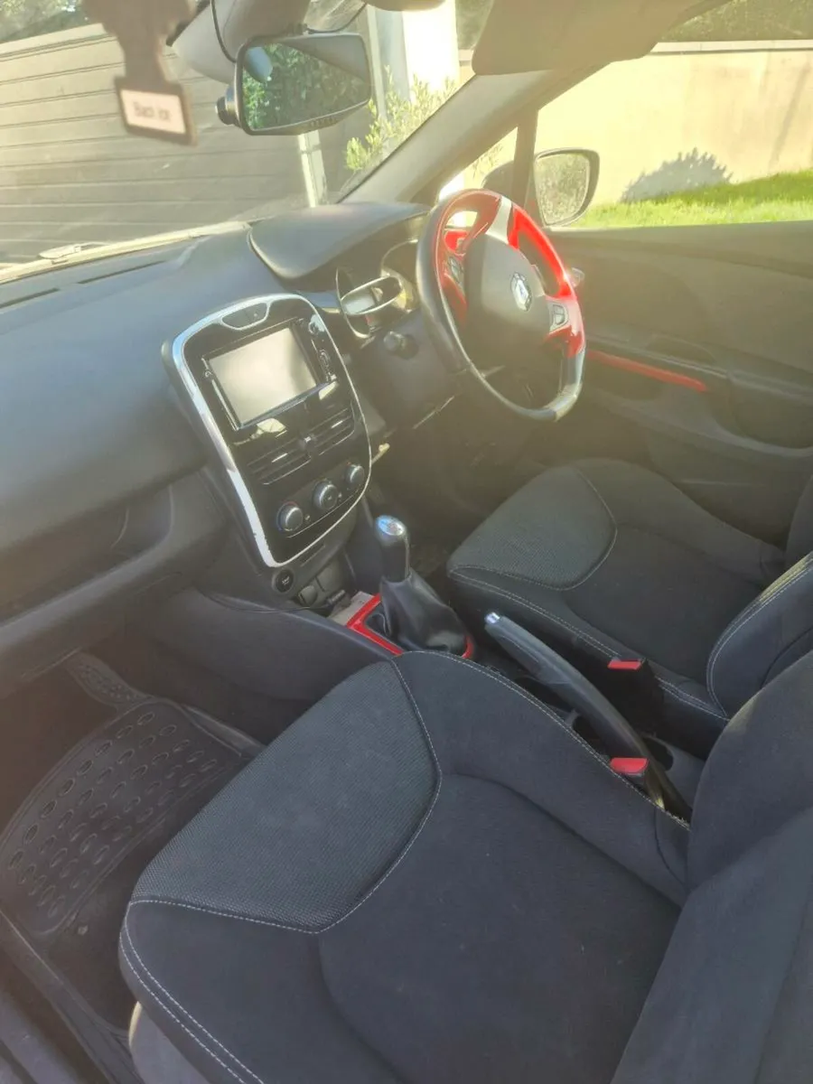 Renault Clio - Image 3