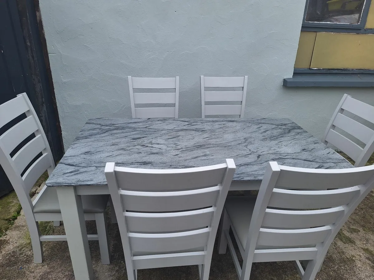 Table and 6 chairs - Image 4