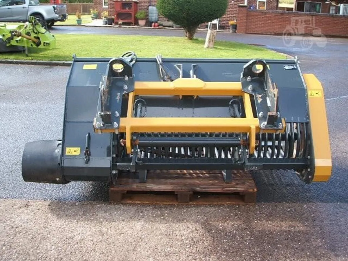 TANCO 1814ARC FEED BUCKET (as new) : 11018454 - Image 2