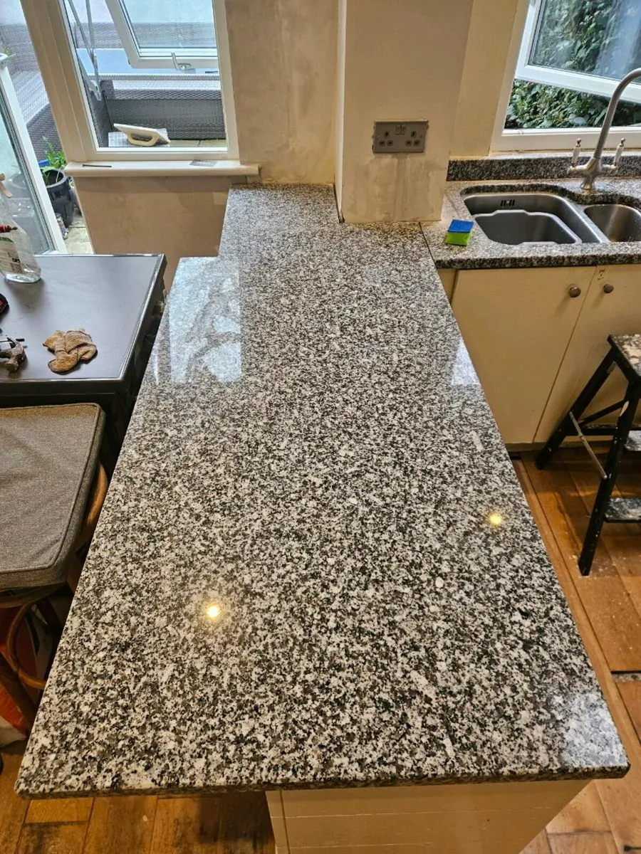 Granite kitchen countertop - Image 1