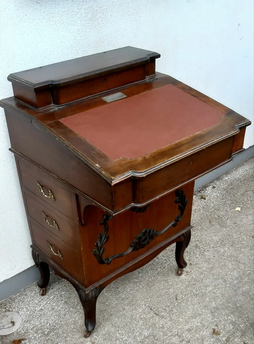 Davenport/writing bureau - Image 1