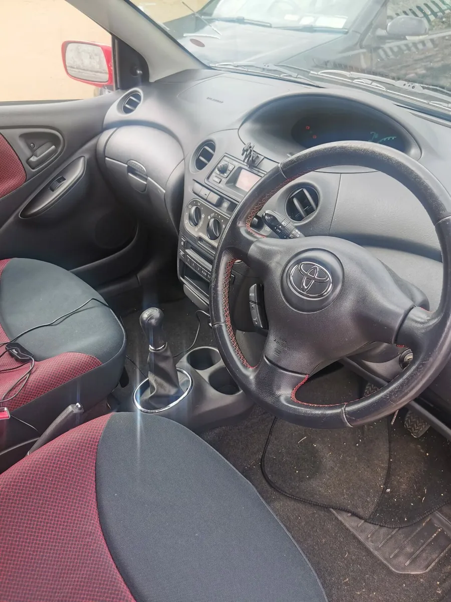 Toyota Yaris - Image 4
