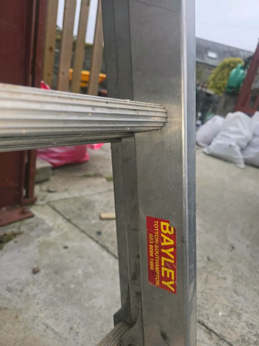 3 stage ladder - Image 4