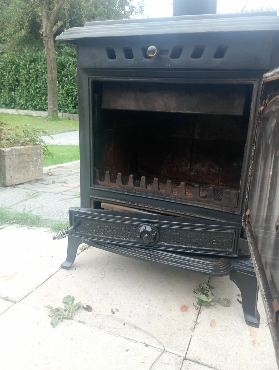 Stove - Image 1