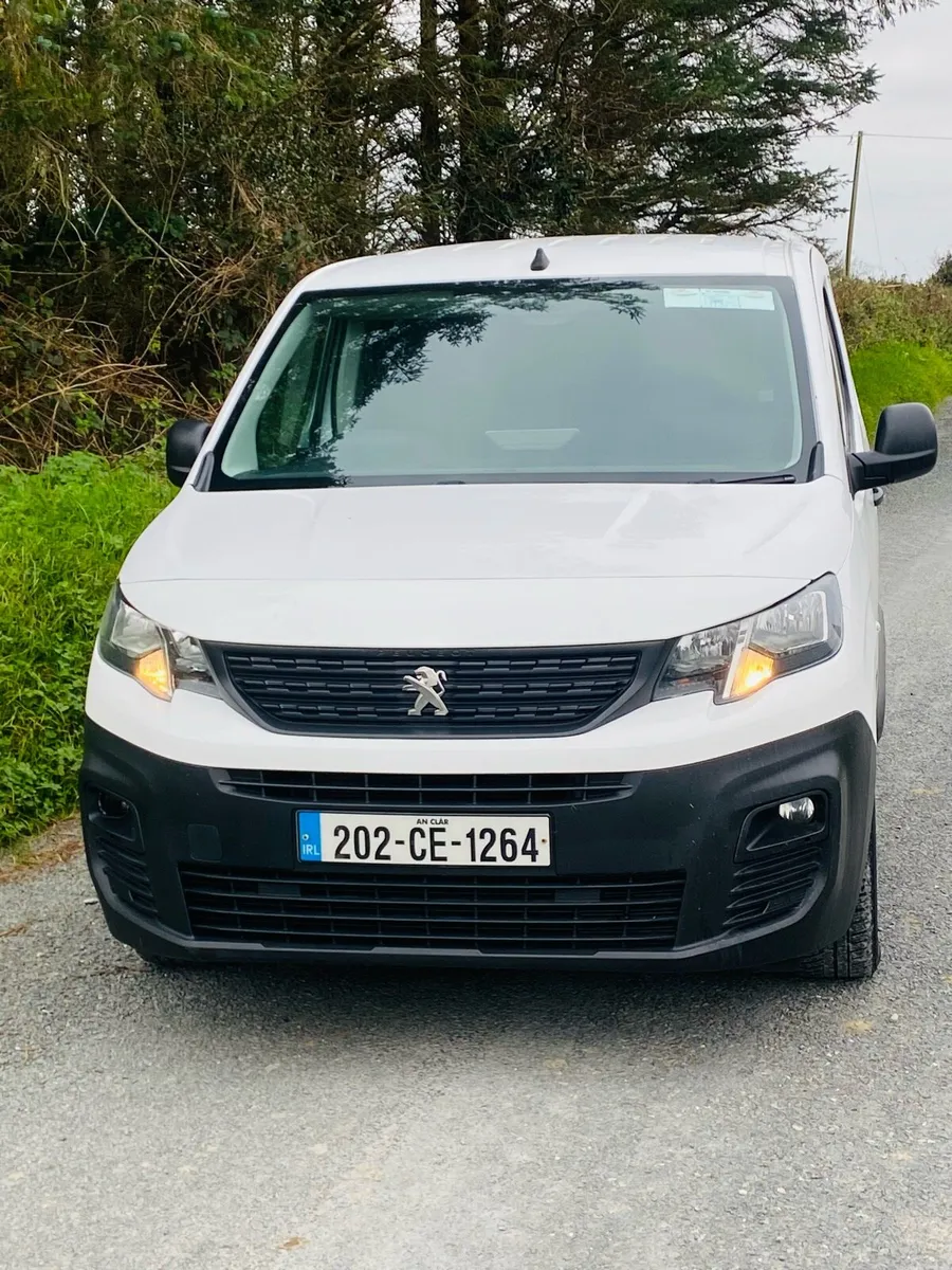202 Peugeot Partner 3 seats - Image 3